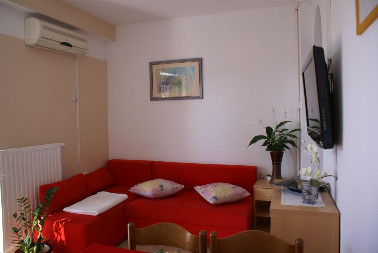 Apartment Nevenka Крк Экстерьер фото