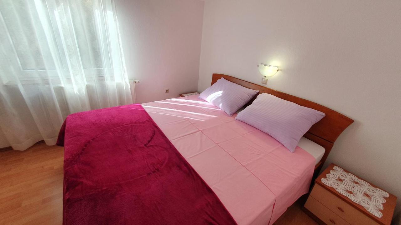 Apartment Nevenka Крк Экстерьер фото